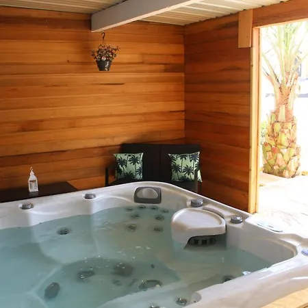 So Chic Holiday home Kerfily